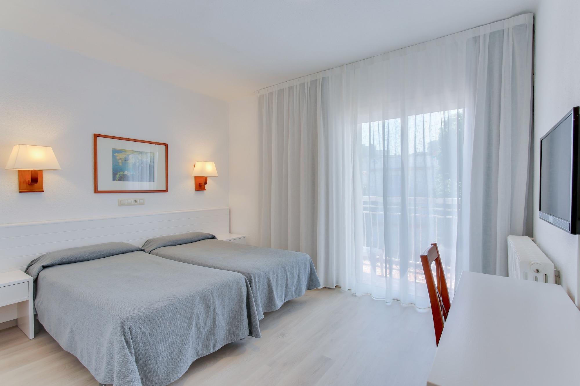 Hotel Garbi Park & Aquasplash Lloret de Mar Exterior photo