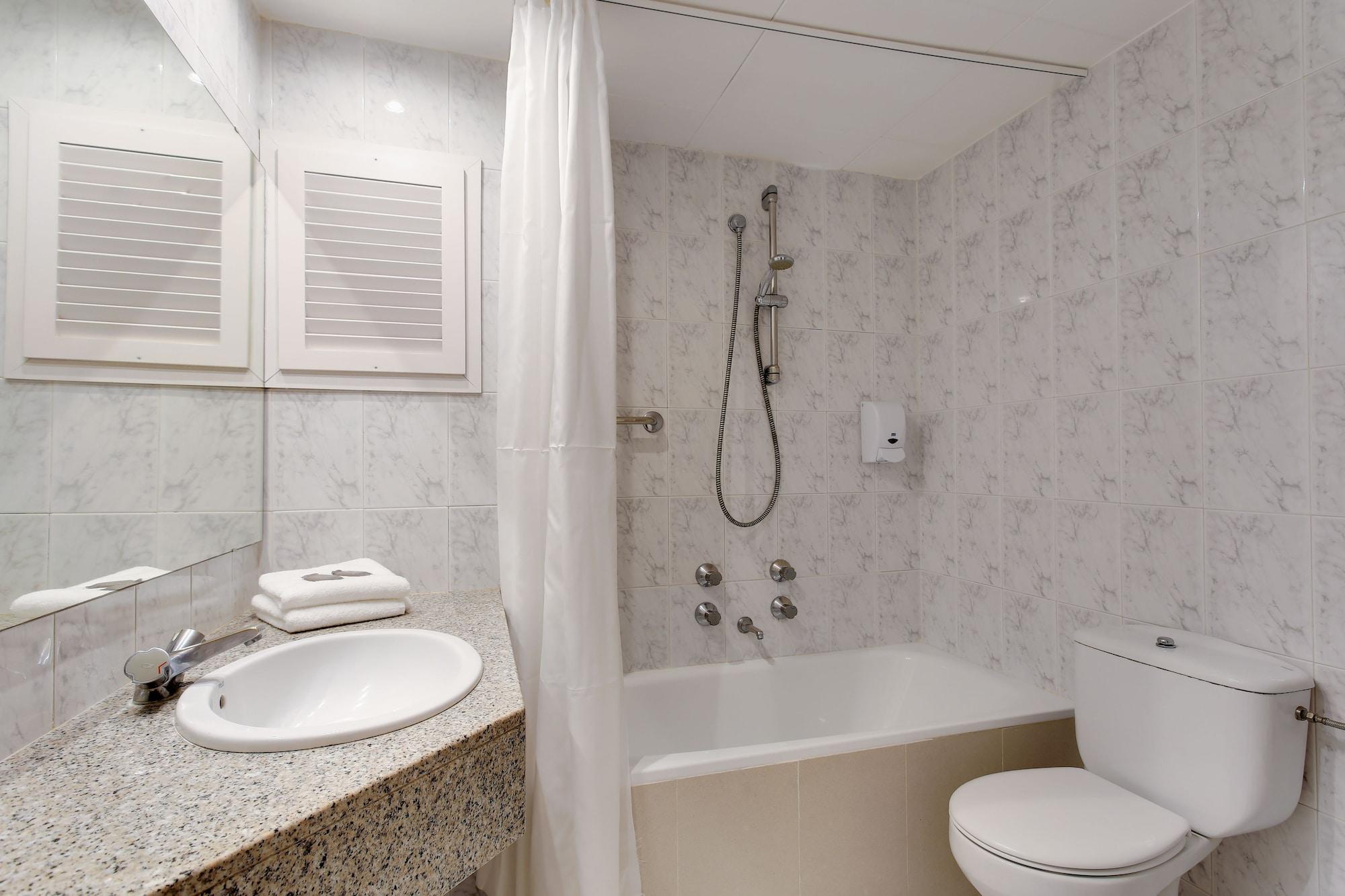 Hotel Garbi Park & Aquasplash Lloret de Mar Exterior photo