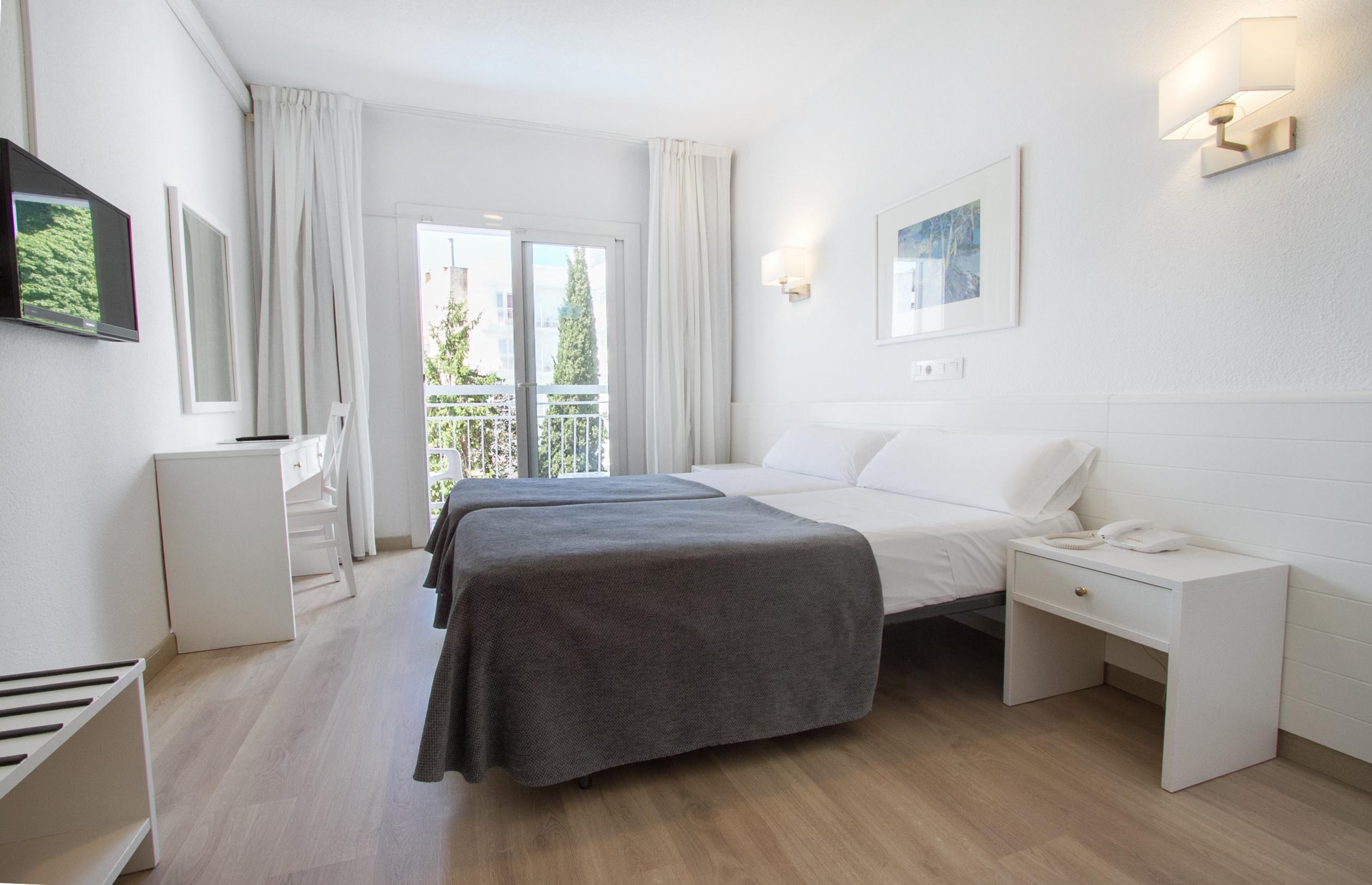 Hotel Garbi Park & Aquasplash Lloret de Mar Exterior photo